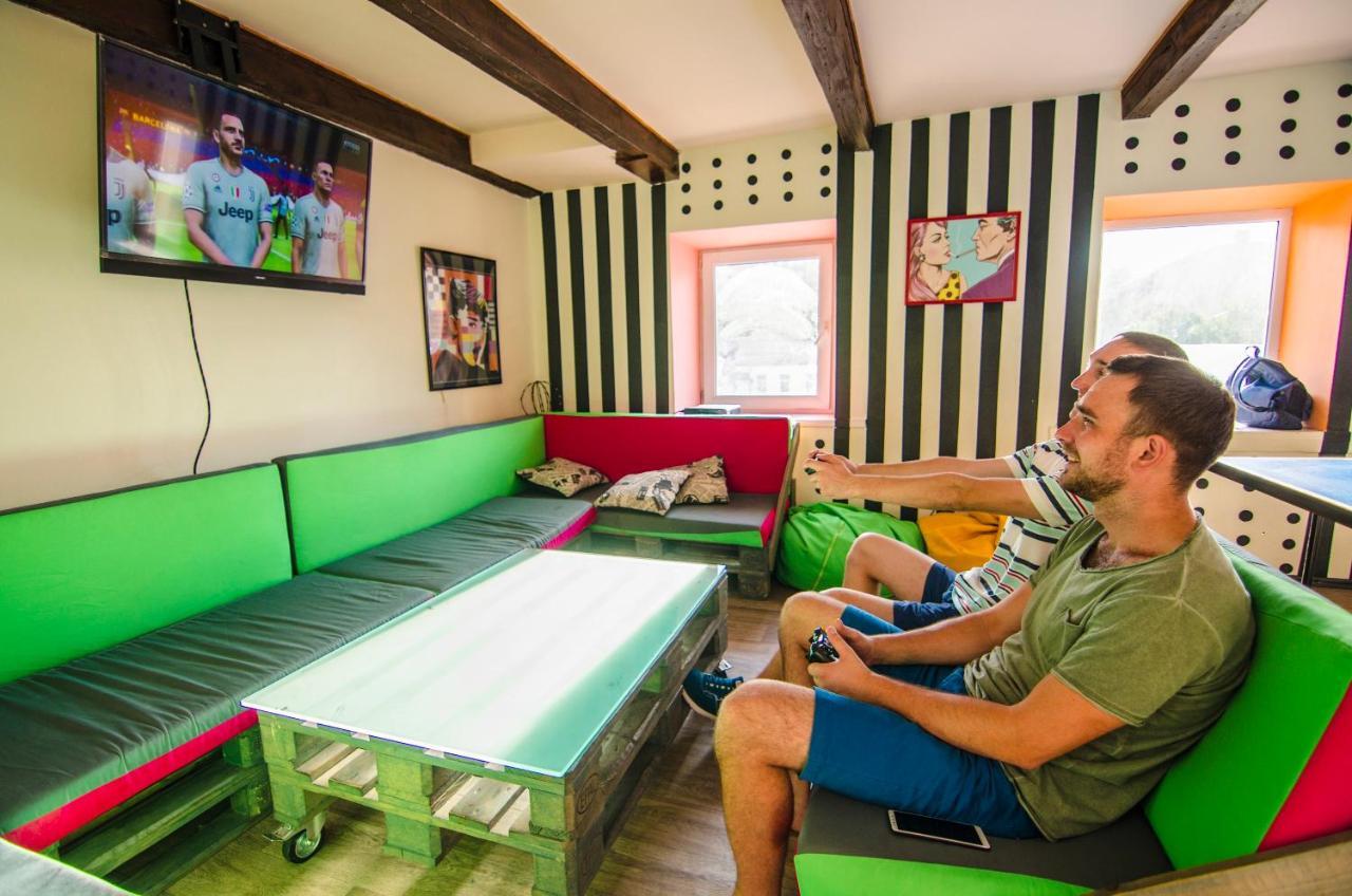 Lucky Hostel На Крещатике Kyiv Exterior foto