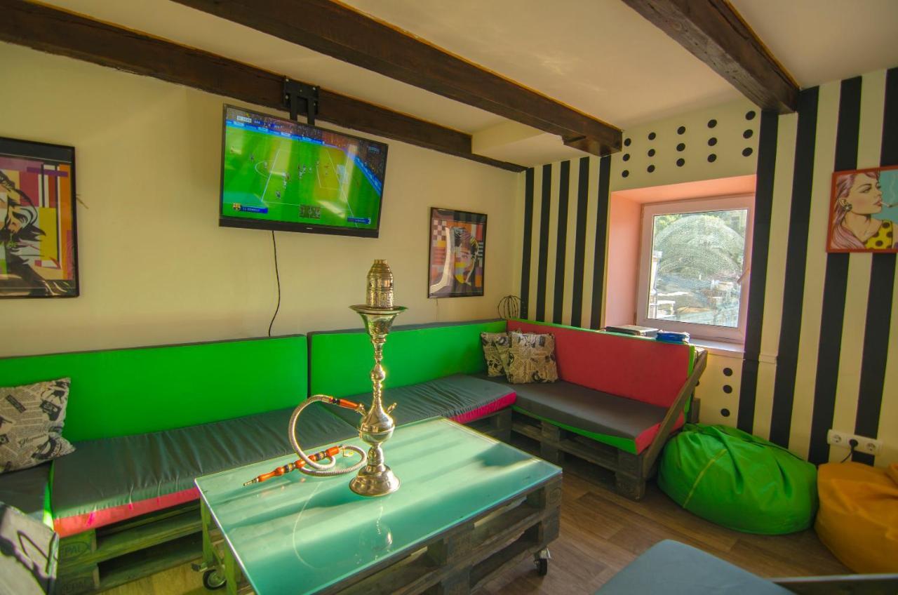 Lucky Hostel На Крещатике Kyiv Exterior foto