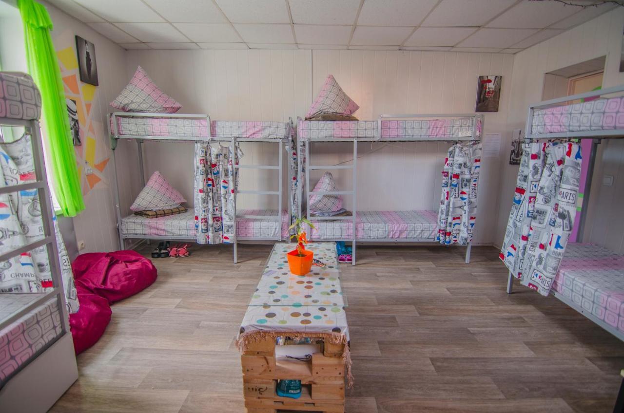 Lucky Hostel На Крещатике Kyiv Exterior foto