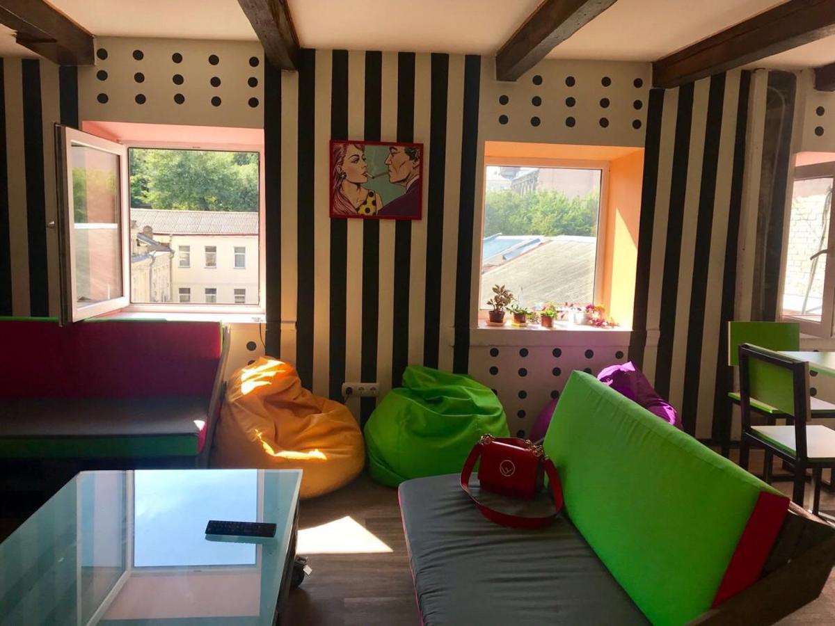 Lucky Hostel На Крещатике Kyiv Exterior foto
